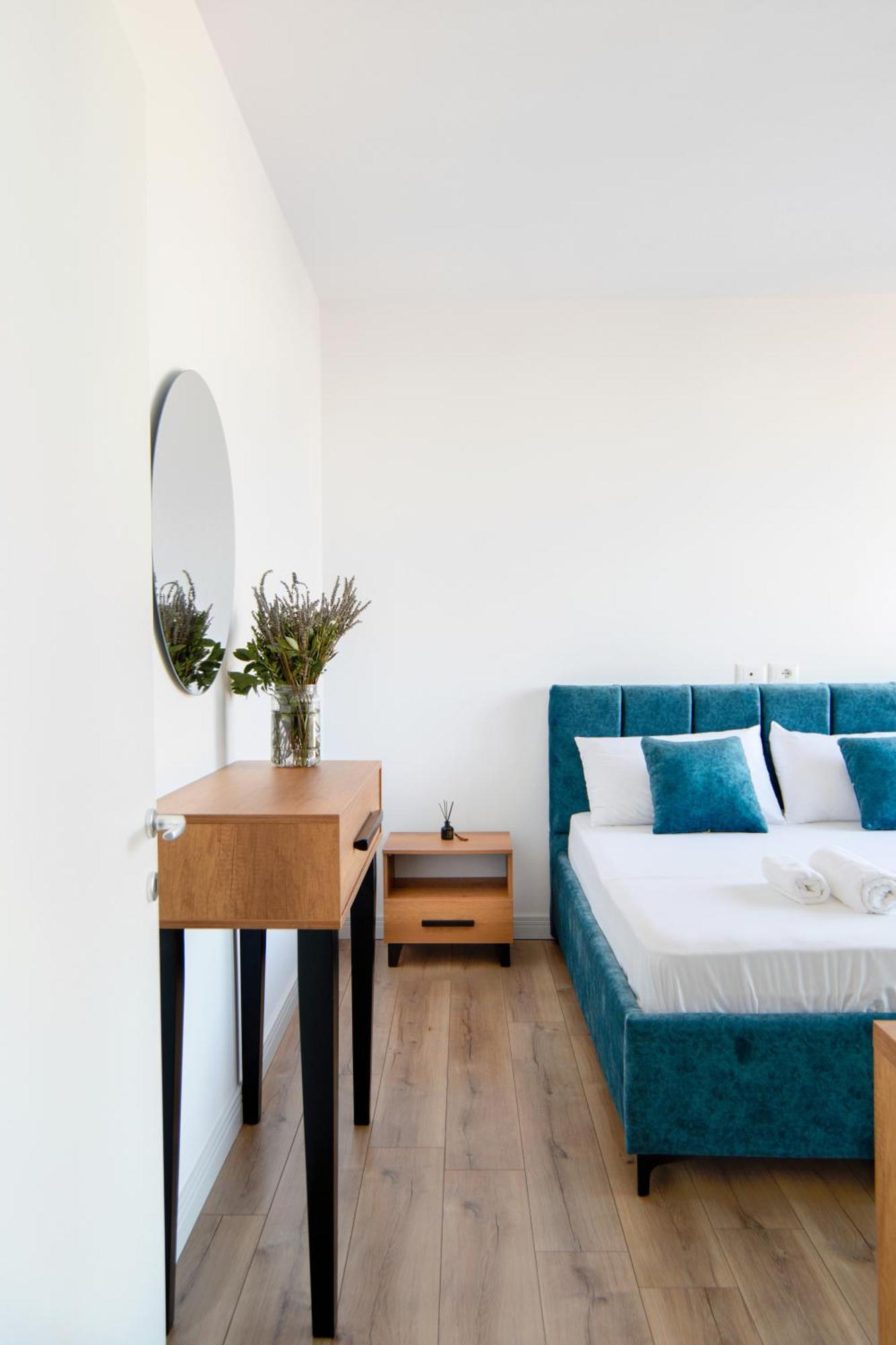 Urban Serenity City Skyline View Apartment 1 Tirana Exterior photo