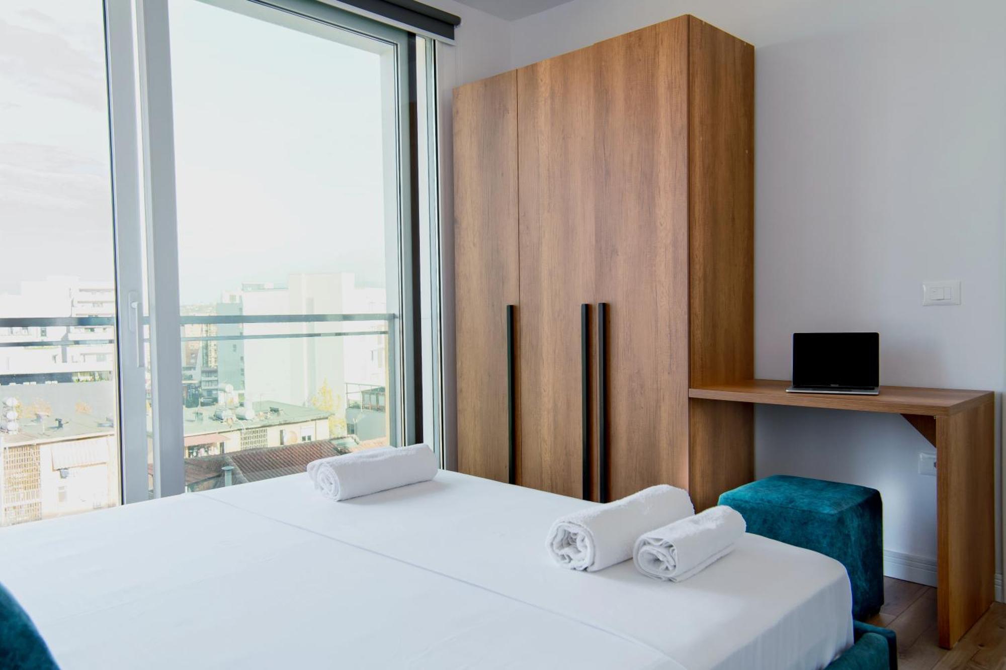 Urban Serenity City Skyline View Apartment 1 Tirana Exterior photo