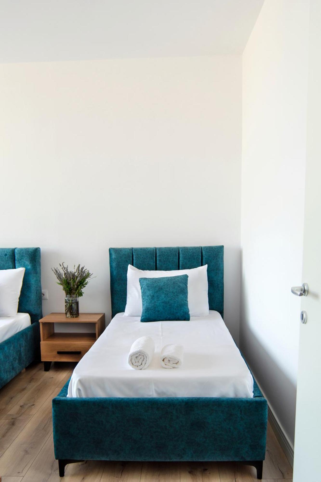 Urban Serenity City Skyline View Apartment 1 Tirana Exterior photo